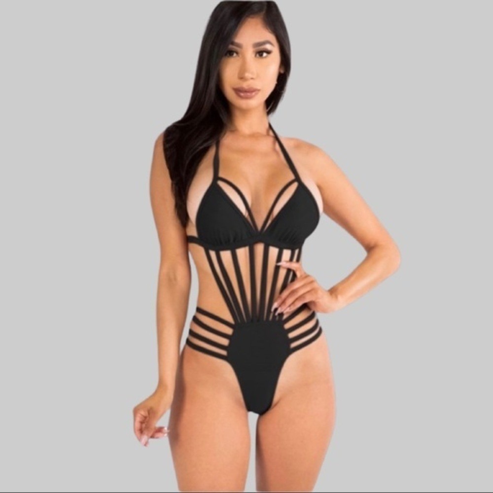 NWT Yira Caged Strappy Monokini One Piece Swimsuit Black Sexy Cutout Size S